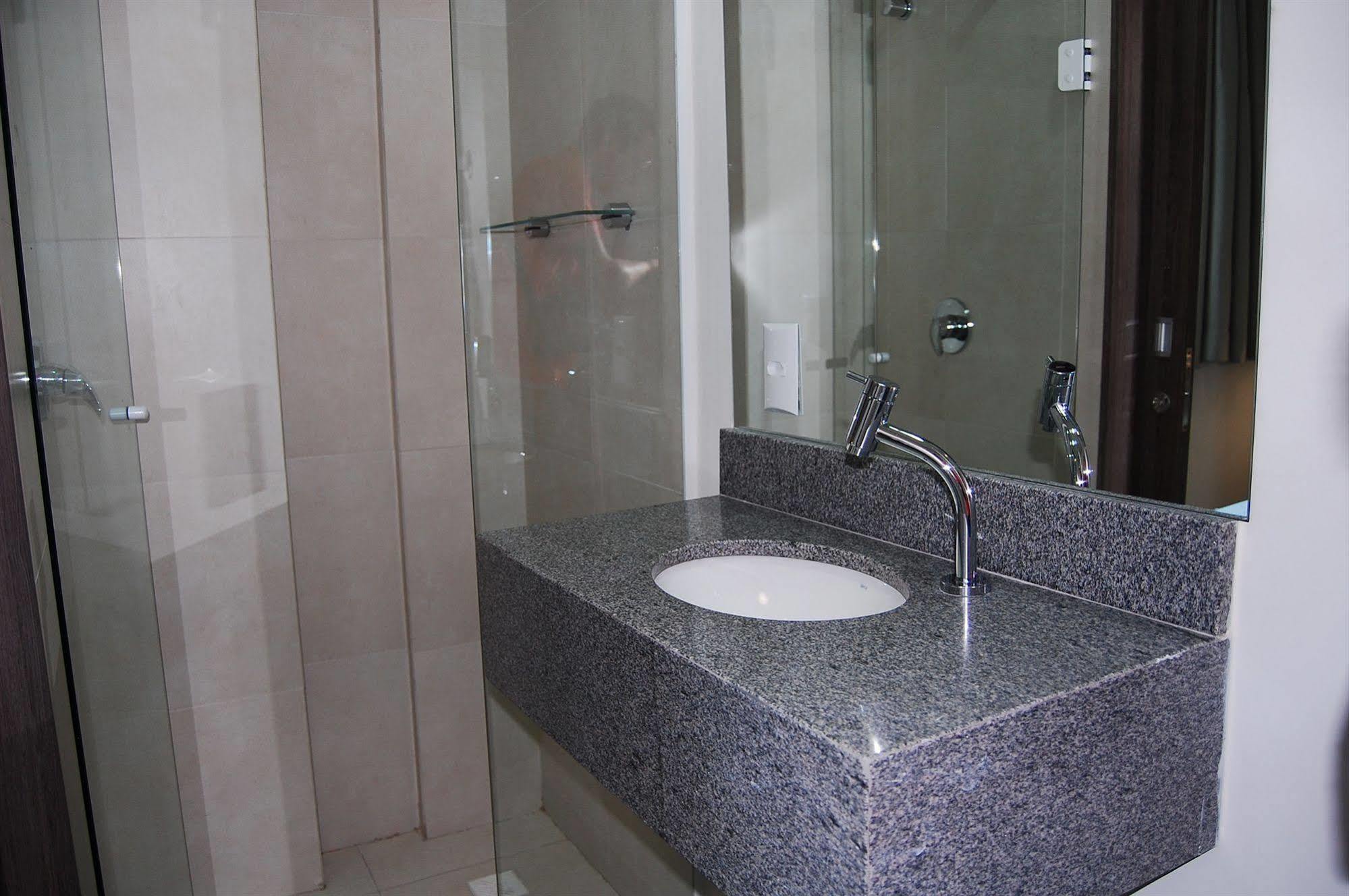Hotel Valerim Itajai / Navegantes Exterior photo